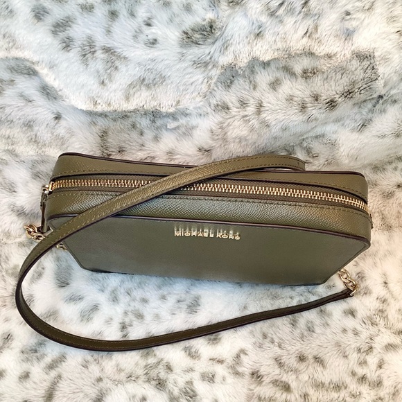 MICHEAL KORS Jet Set Crossbody Bag - Picture 3 of 7